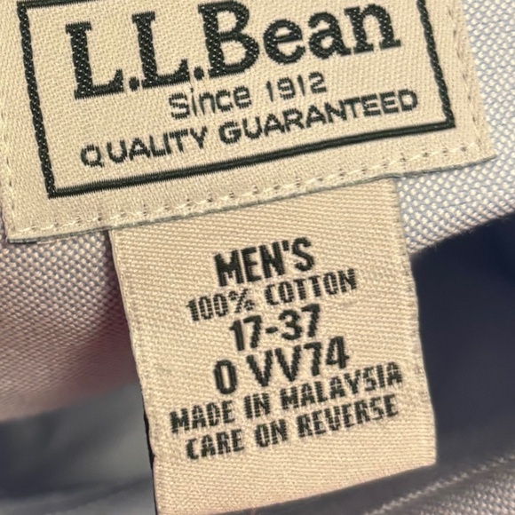 L.L. Bean Wrinkle Resistant button down shirt - Picture 2 of 2